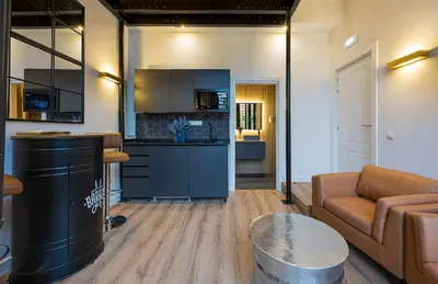 Una cocina o zona de cocina en A IM La Latina-City Centre-WiFi-AC-SmartTV A