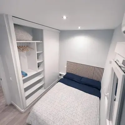 Habitación privada con baño compartido en Madrid