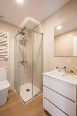 Un baño de Cituspace Cuatro Caminos