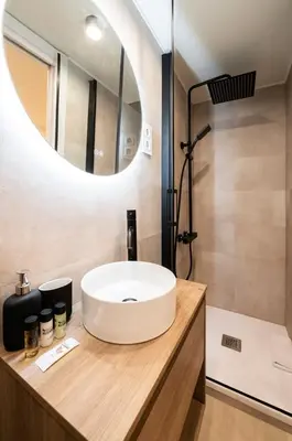 Un baño de GuestReady - Cute Studio in the heart of Madrid