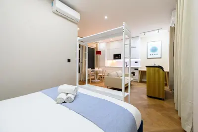 Cama o camas de una habitación en Acogedor estudio interior con todas las comodidades en el centro de Madrid NDA11BII