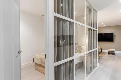 Una televisión o centro de entretenimiento en Apartamento Boutique Retiro II - Alojamiento corta estancia