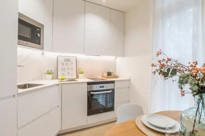 Una cocina o zona de cocina en GuestReady - Modern and Cozy studio in Madrid