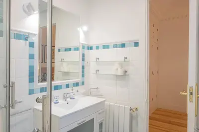 Un baño de PSM87 Ático de lujo y luminoso con extraordinaria Terraza en el Centro de Madrid