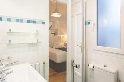 Un baño de PSM87 Ático de lujo y luminoso con extraordinaria Terraza en el Centro de Madrid