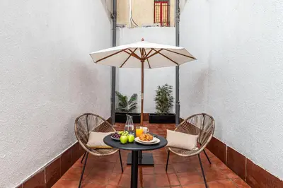 Comida en o cerca de este apartamento