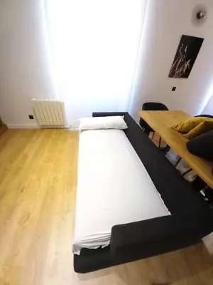 Cama o camas de una habitación en Piso en La Latina - Fabuloso & Espacioso