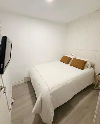 Cama o camas de una habitación en Modern and quiet in the center of Madrid