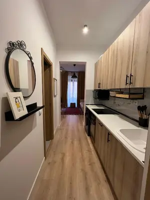 Una cocina o zona de cocina en Dreamy 1BR with Great Balconny
