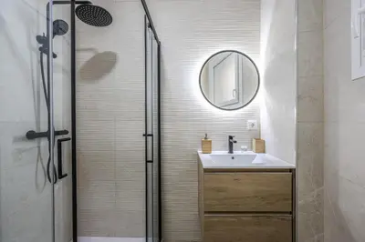 Un baño de Modern Space for Your Madrid Stay