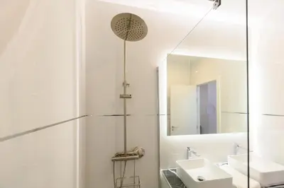 Un baño de Amplio piso exterior de 2 dormitorios en Centro de Madrid Temporal SCSD14