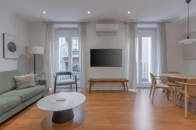 Una televisión o centro de entretenimiento en Wide Stylish-1Bedroom 1Bathroom -Las Letras