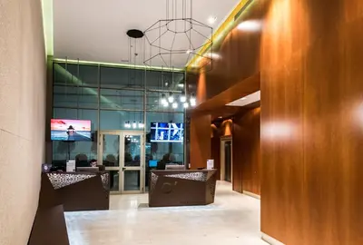 Una televisión o centro de entretenimiento en SmartRental Collection Centric II