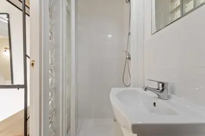 Un baño de Alojamiento Temporal Zona Imperial Madrid