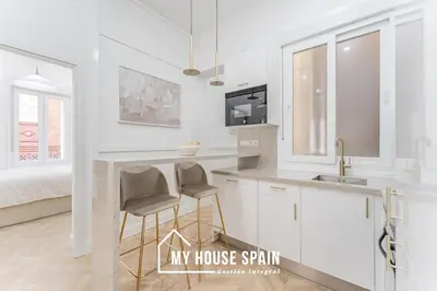 Plano de MyHouseSpain - Encantador piso en Malasaña