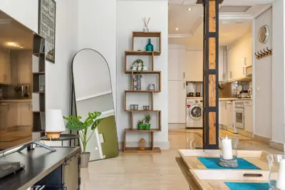 Una cocina o zona de cocina en Modern & Stylish Apt Plz Mayor La Latina