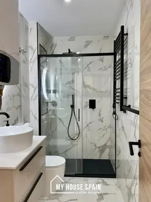 Un baño de MyHouseSpain - Piso amplio y moderno con terraza