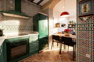 Una cocina o zona de cocina en GuestReady – Stylish Flat in the Heart of Lavapiés