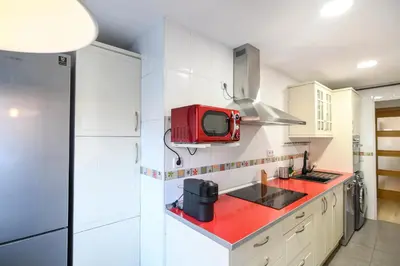 Una cocina o zona de cocina en The Sunny Patio Oasis