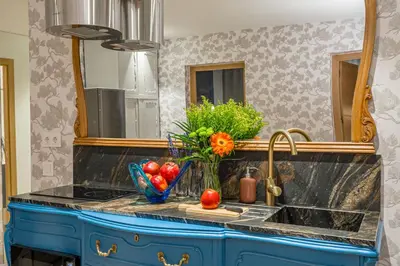 Una cocina o zona de cocina en Habitación privada en Lavapiés