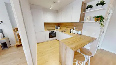 Una cocina o zona de cocina en Stunning 2-bedrooms penthouse in Cuatro Caminos - Artistas 2