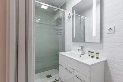 Un baño de Central cozy - 1Bedroom 1Bathroom -Malasaña