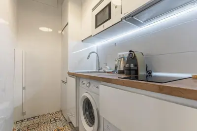 Una cocina o zona de cocina en Central cozy - 1Bedroom 1Bathroom -Malasaña