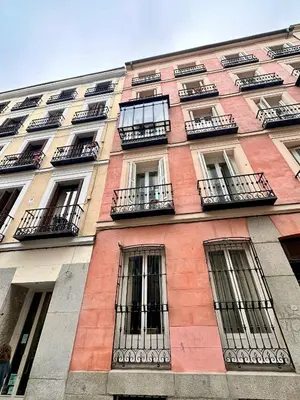 Edificio en el que se encuentra el apartamento