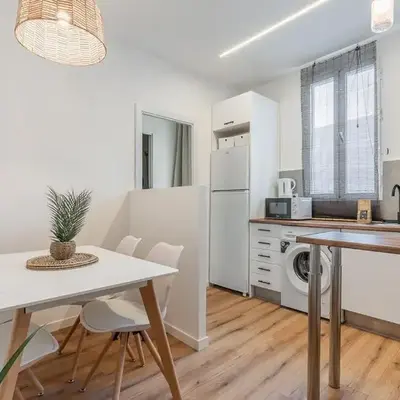 Charmingly renovated -2Bdrs 2Baths -Atocha