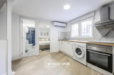 Una cocina o zona de cocina en MyHouseSpain - Cómodo y espacioso apartamento