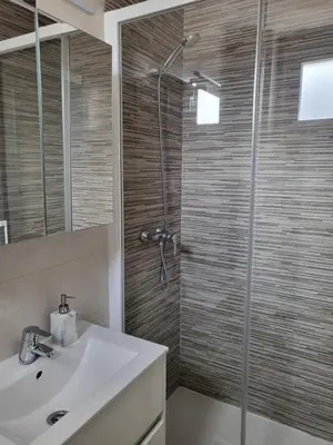 Un baño de Vive en Madrid, plaza de Atocha