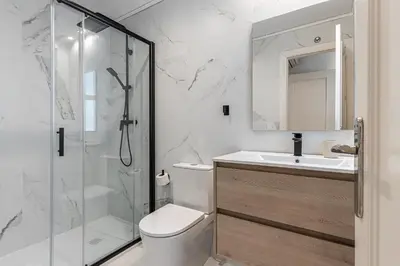 Un baño de Waou Urban Home Gran Via I - Corta Duración