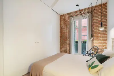 Plano de The Velarde Business Suite Super Luxury 2BR Apartment Optimized for Remote Work