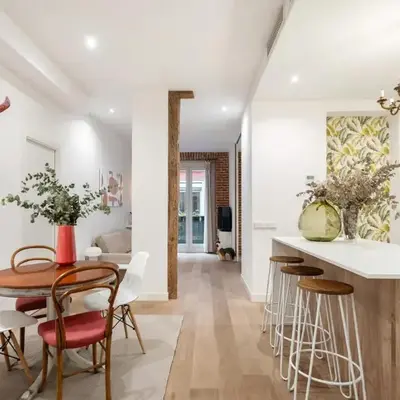 The Velarde Business Suite Super Luxury 2BR Apartment Optimized for Remote Work
