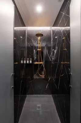 Un baño de SB20 Boutique Studios - by MONARO