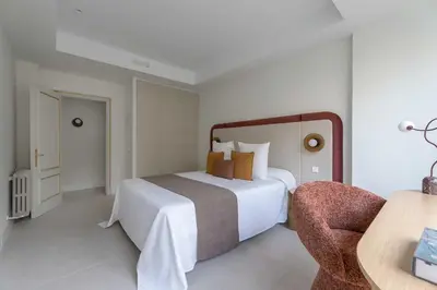 Cama o camas de una habitación en Moderno y acogedor apartamento en Chamberí