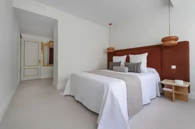 Cama o camas de una habitación en Moderno y acogedor apartamento en Chamberí