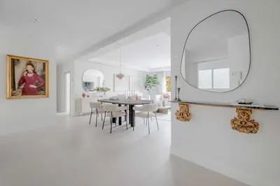 Plano de Moderno y acogedor apartamento en Chamberí