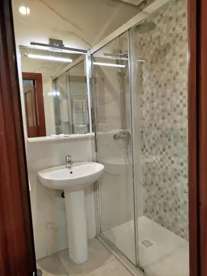 Un baño de Hostal Rivera Atocha 79
