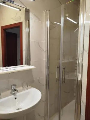 Un baño de Hostal Rivera Atocha 79