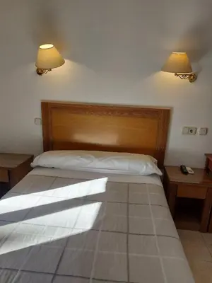Cama o camas de una habitación en Hostal Rivera Atocha 79