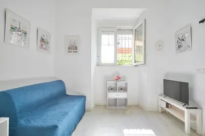 Una televisión o centro de entretenimiento en Apartamento Madrid centro Atocha