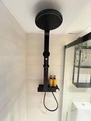 Un baño de Cozy apartment in Quince de Mayo by beBalmy