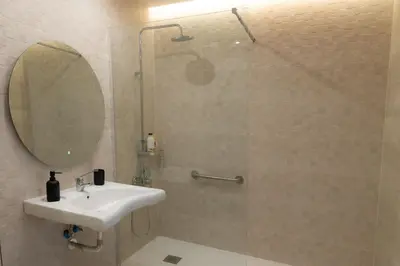 Un baño de Genial estudio en Madrid castizo