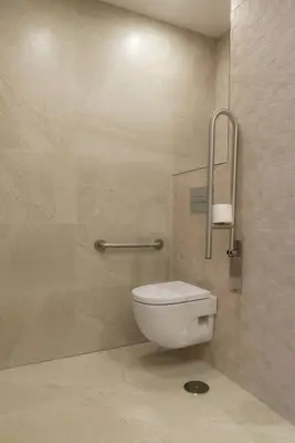 Un baño de Genial estudio en Madrid castizo