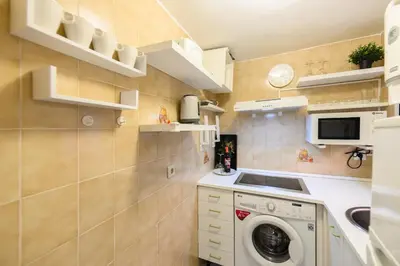 Una cocina o zona de cocina en BMU9213 Piso de 1 dormitorio en Chamberí