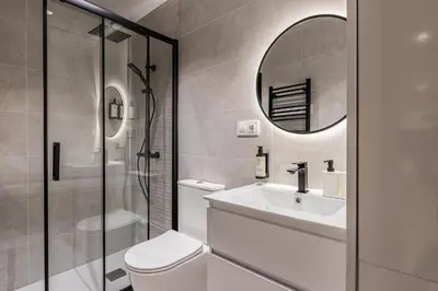 Un baño de Waou Essence VI Antón Martín - Corta Duración