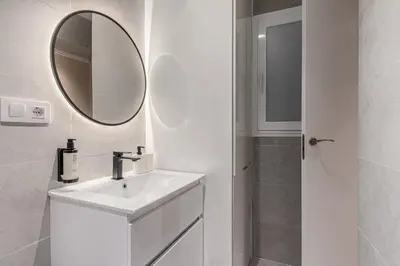 Un baño de Waou Essence VI Antón Martín - Corta Duración