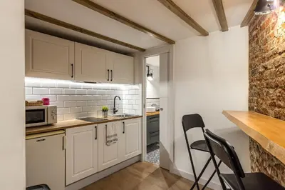 Una cocina o zona de cocina en Waou El Rastro III - Alquiler Corta Duración