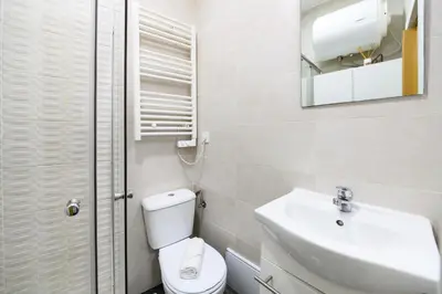 Un baño de ESA80E Piso en el centro de Madrid -Malasaña Alquiler temporal